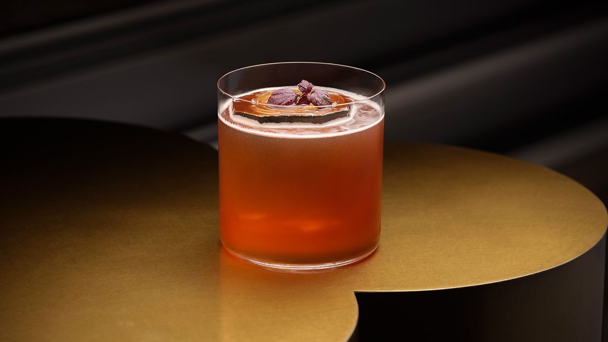 Parisian Cocktails: A Guide to the City's Best Bars