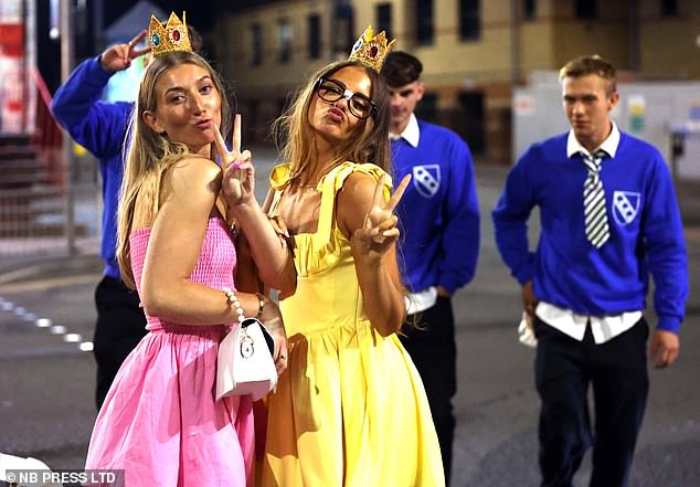 Leeds Otley Run: Princesses, Inbetweeners & a Bob the Builder Brave the Bank Holiday Rain