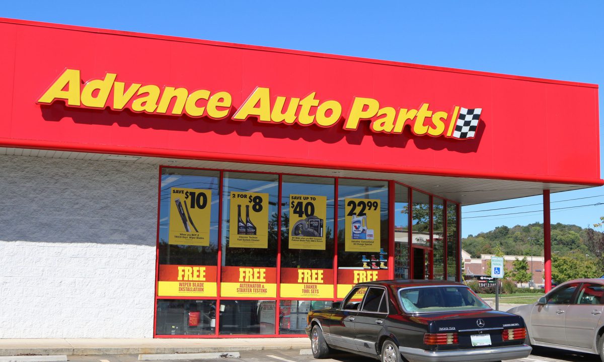 Advance Auto Parts Sells Wholesale Arm to Carlyle Group for Â£1.2 Billion