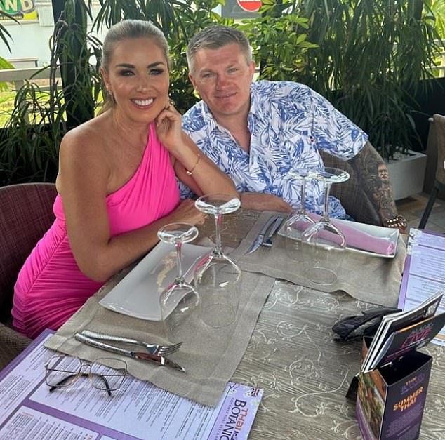  Sweeney & Hatton's Tenerife Romance: Actress and Boxer Enjoy Sun-Kissed Dinner Date 