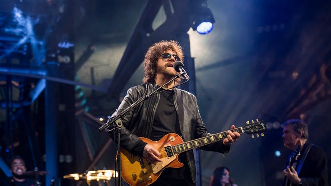 Jeff Lynne's ELO Rocks Acrisure Arena with Classic Hits