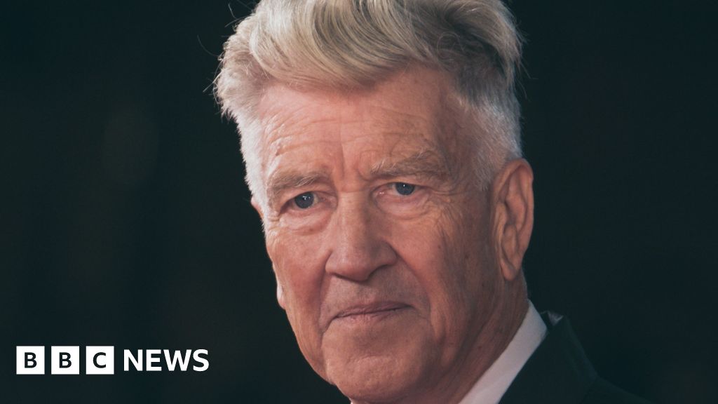 Lynch Reveals Lung Condition: "Never Retiring" Despite Emphysema Diagnosis