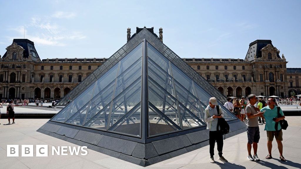 Paris Olympics: Empty Tables and a Bargain Bonanza?