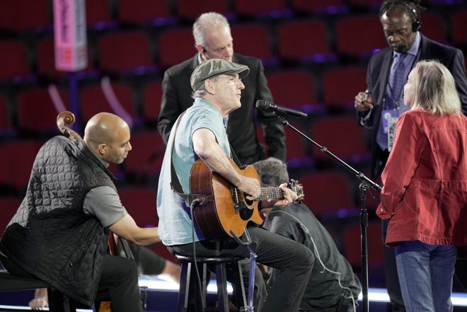 DNC: James Taylor Apologises After Scrapped Performance 