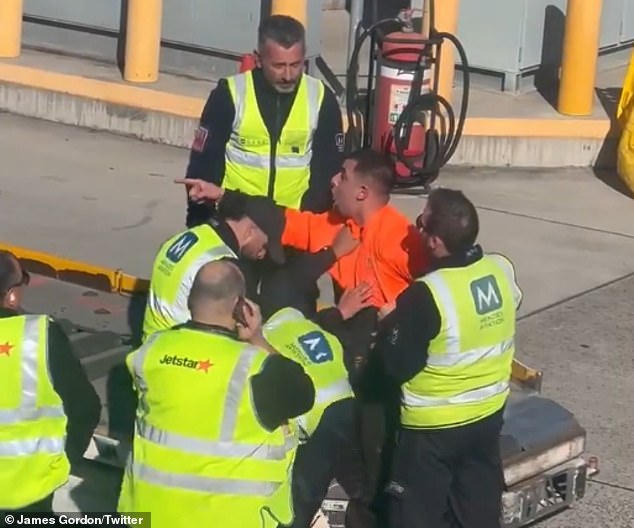 Jetstar Passenger Opens Emergency Exit, Slides Onto Tarmac at Melbourne Airport