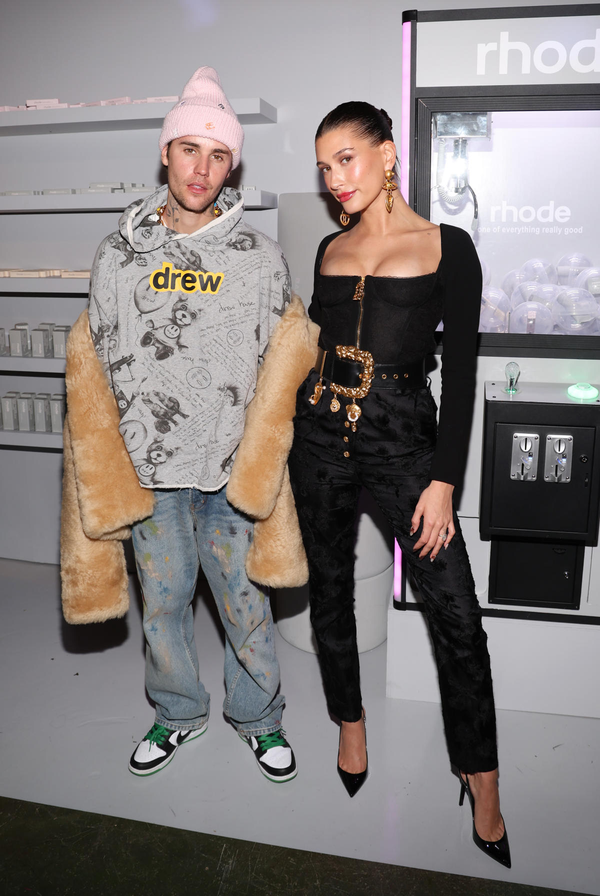 Hailey Bieber's 'Delivery Room Drama': A Tense Time For The Expectant Mother