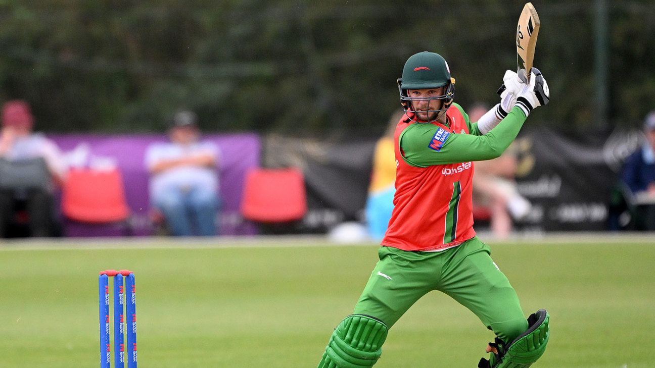 Rahane and Handscomb Power Leicestershire to Quarter-Final Victory