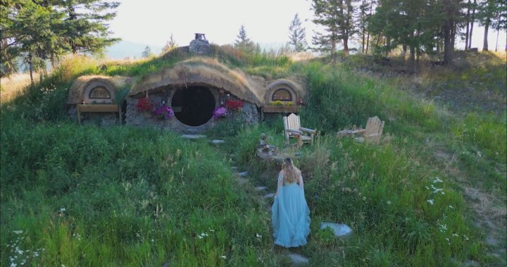  Okanagan Hobbit House: A Slice of Middle-earth Up for Sale 