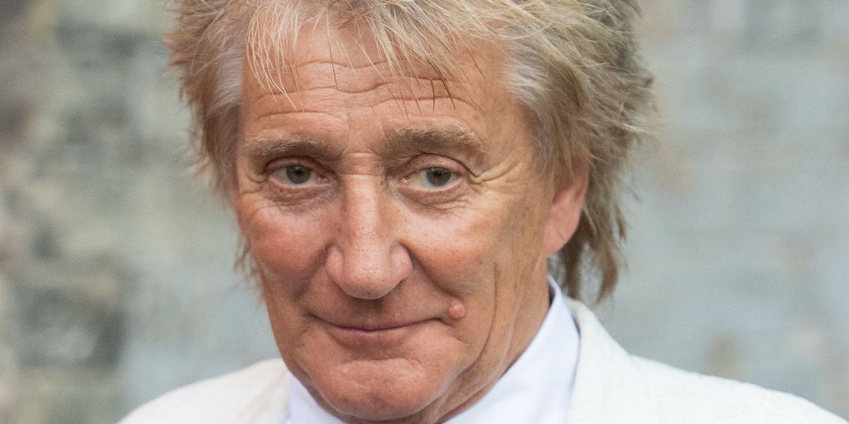  Sir Rod Stewart's Health Takes Another Hit as Doctor Warns of "Further Complications" 